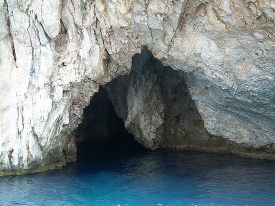Οι Γκρεμοί στη Χώρα